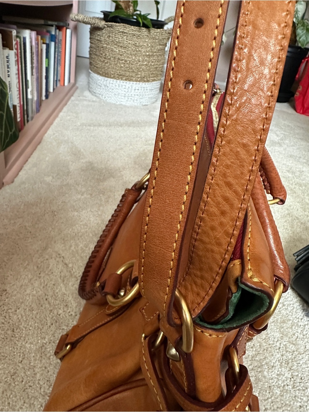 GUC 15” Large Dooney & Bourke Florentine Leather Satchel - Picture 10 of 16